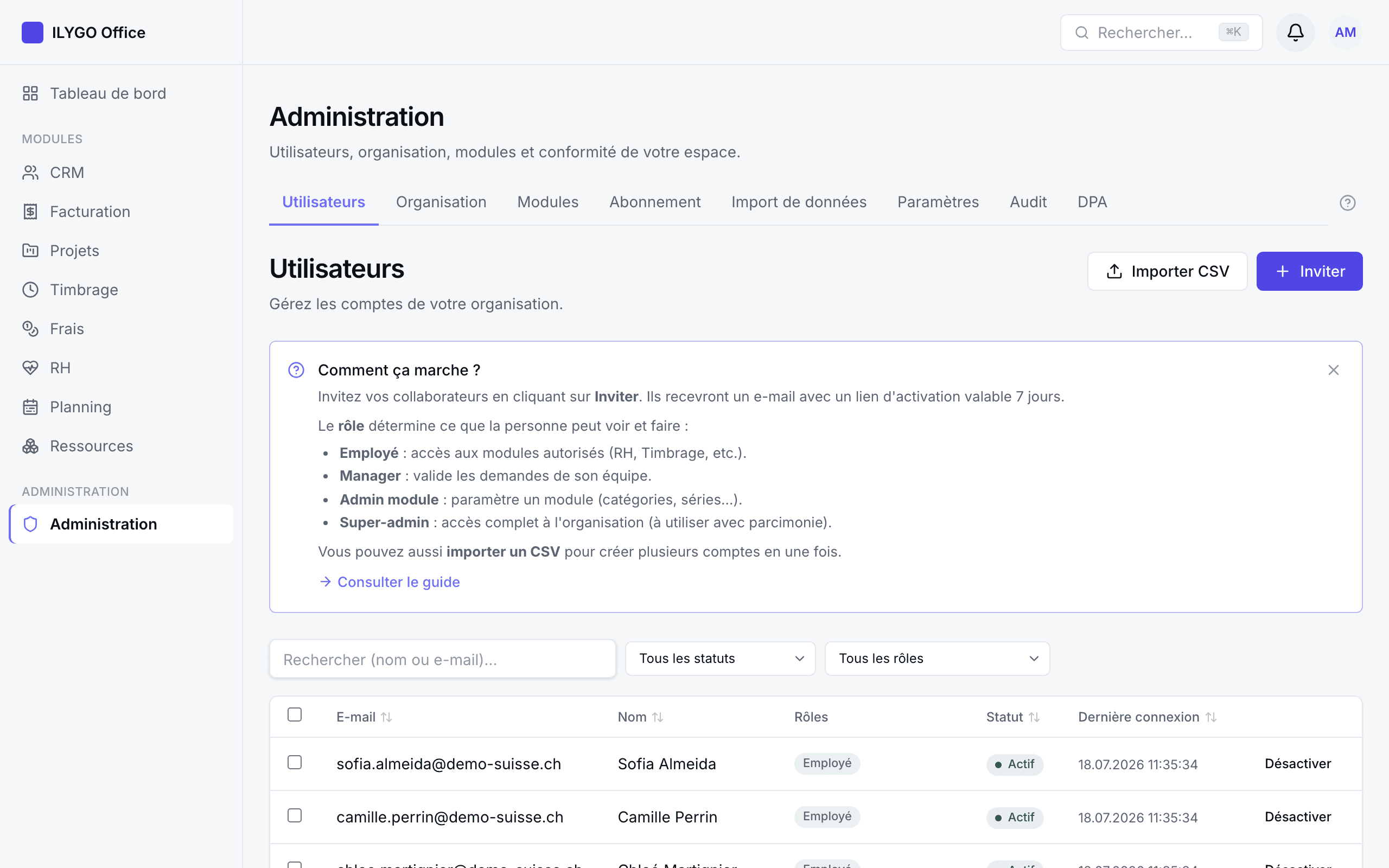 Liste des utilisateurs avec rôles, statuts et actions